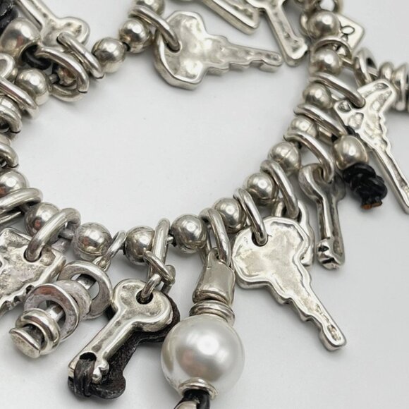 NWT Uno De 50 Statement Multi Charms Beaded Dangle Keys Pearl Silver Charm Chain - Picture 8 of 16